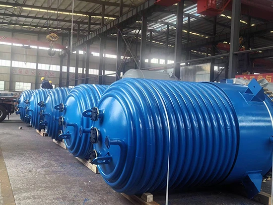 Эмалированный реактор с рубашкой из полутруб