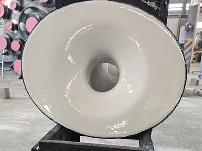 Крышка люка с белым эмалевым покрытием