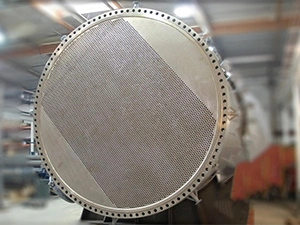 Кожухотрубный теплообменник (материал: титан)